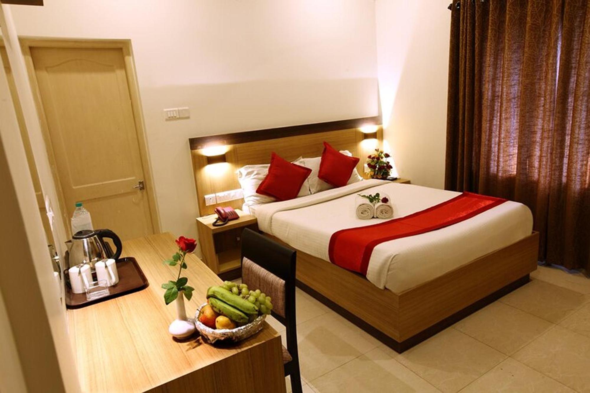 Prayana Hotels Kochi Esterno foto
