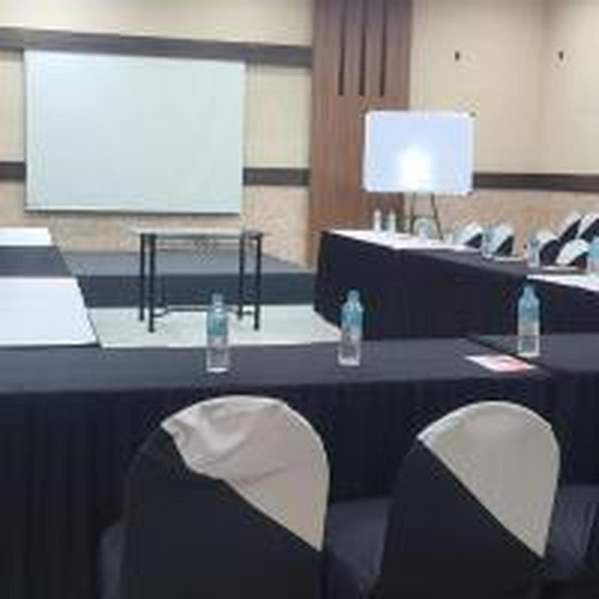 Prayana Hotels Kochi Esterno foto