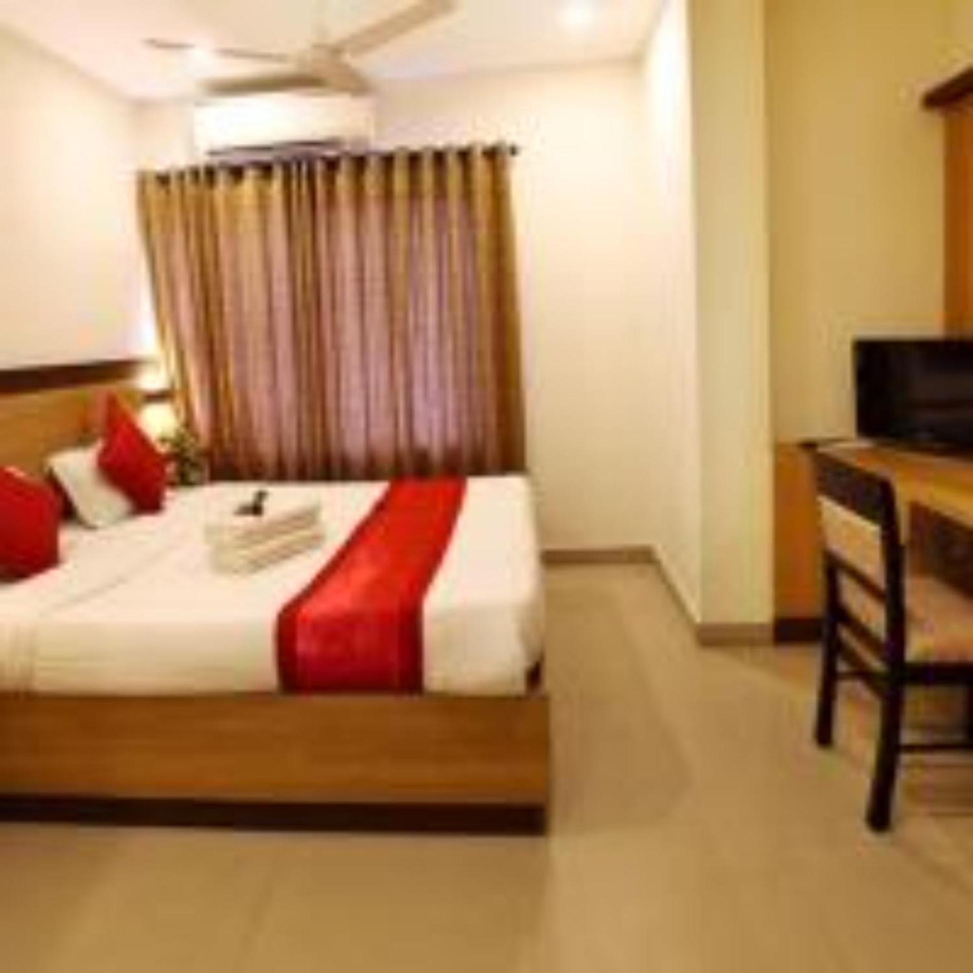 Prayana Hotels Kochi Esterno foto