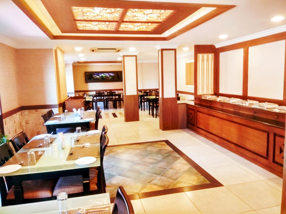 Prayana Hotels Kochi Esterno foto