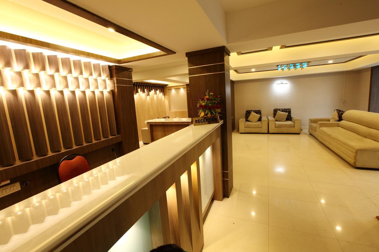 Prayana Hotels Kochi Esterno foto